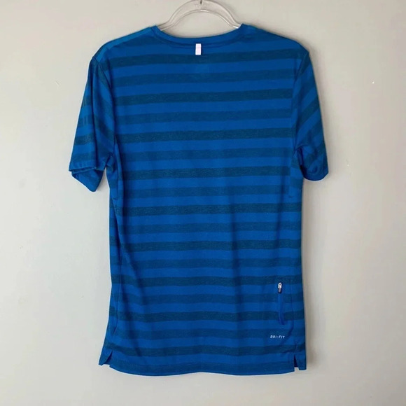 Nike Dri Fit running top blue size medium - Picture 2 of 7